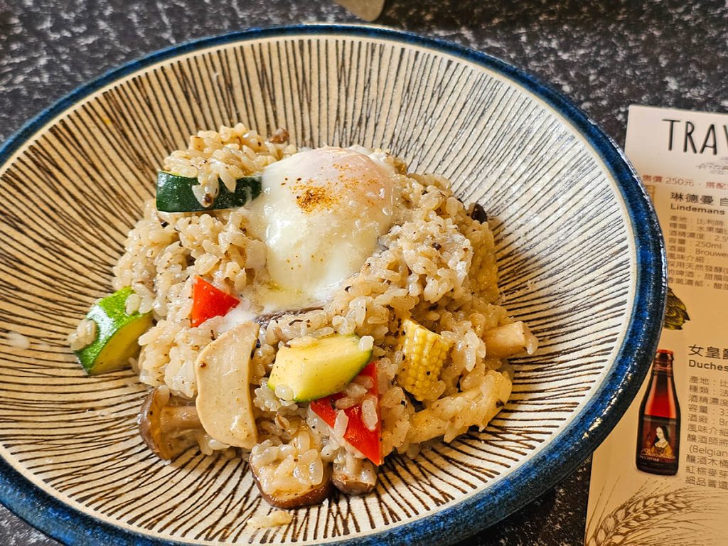 牛肝菌松露蕈菇溫泉蛋燉飯