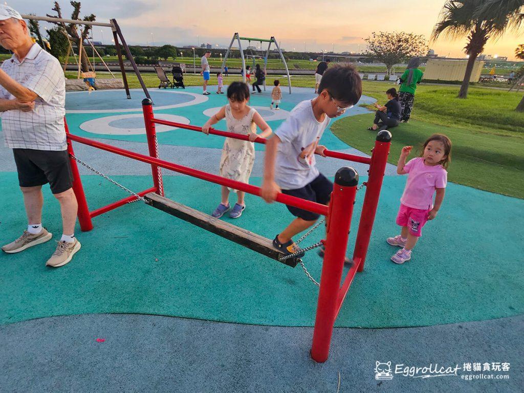 美提河濱公園兒童遊戲場