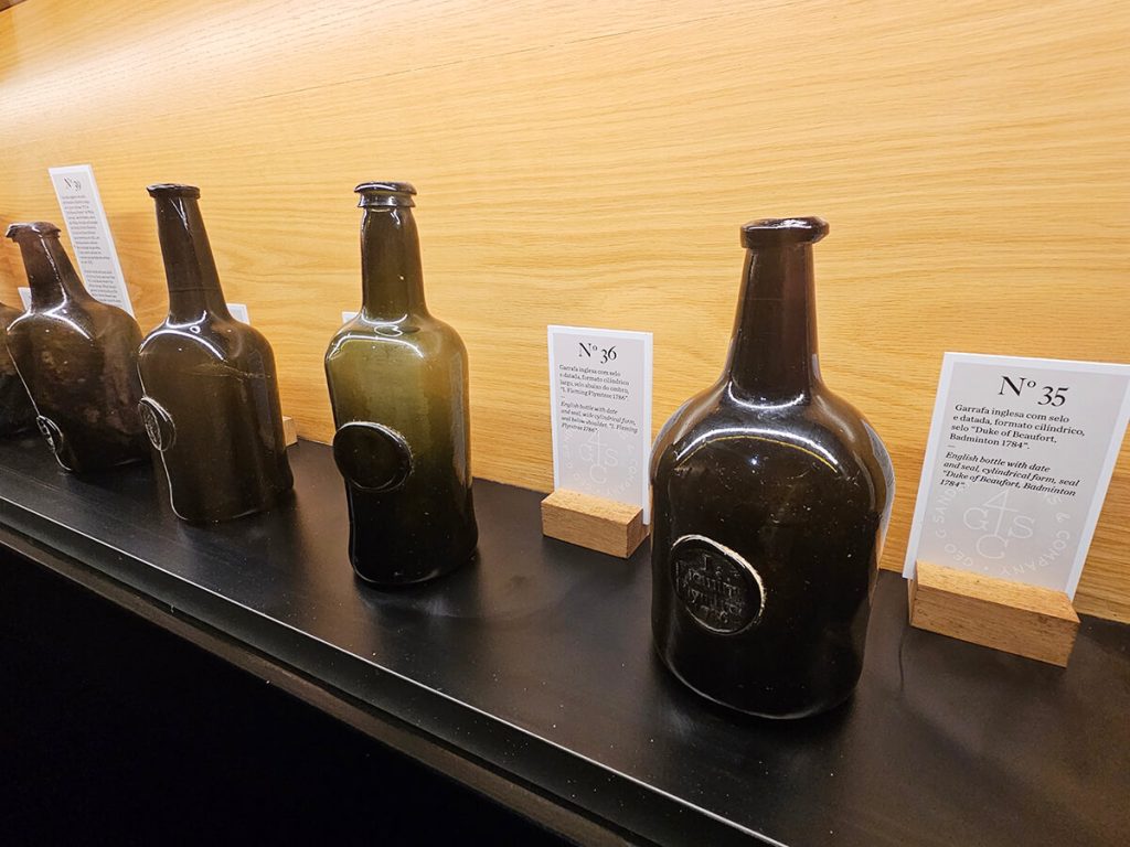 【葡萄牙-波多】Sandeman酒莊導覽|加亞新城酒窖品酒體驗+波特酒介紹 葡萄牙波多杜羅河畔酒莊sandeman