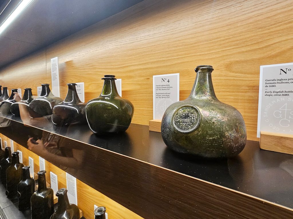 【葡萄牙-波多】Sandeman酒莊導覽|加亞新城酒窖品酒體驗+波特酒介紹 葡萄牙波多杜羅河畔酒莊sandeman