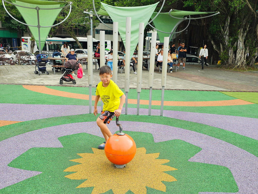 花博公園 舞蝶共融遊戲場扭扭區