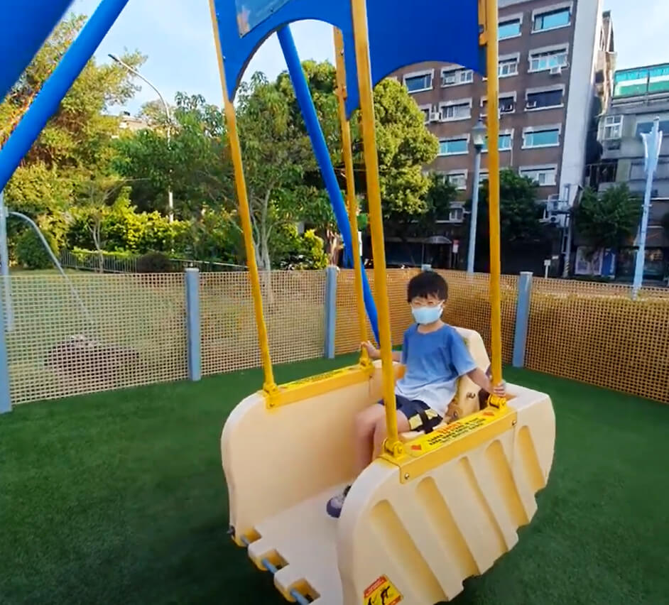 花博公園 舞蝶共融遊戲場鞦韆區