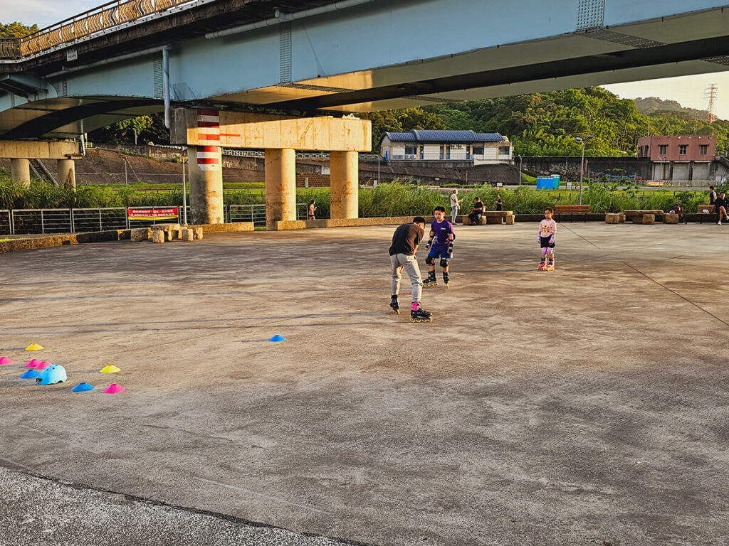 木柵道南河濱公園