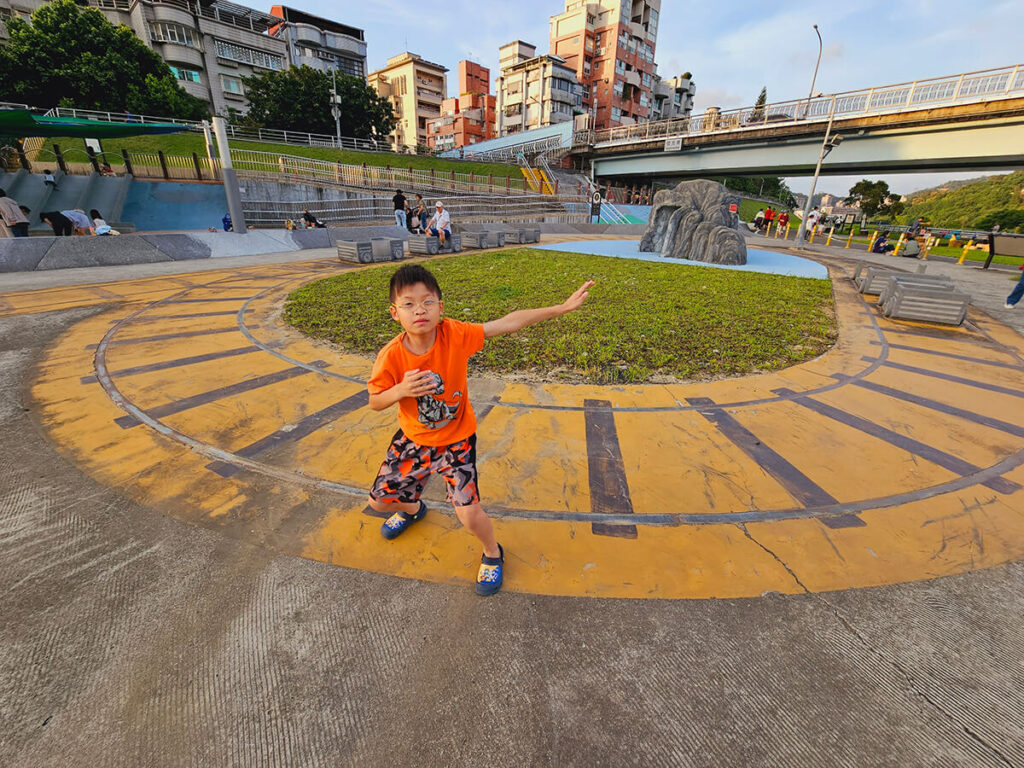 木柵道南河濱公園