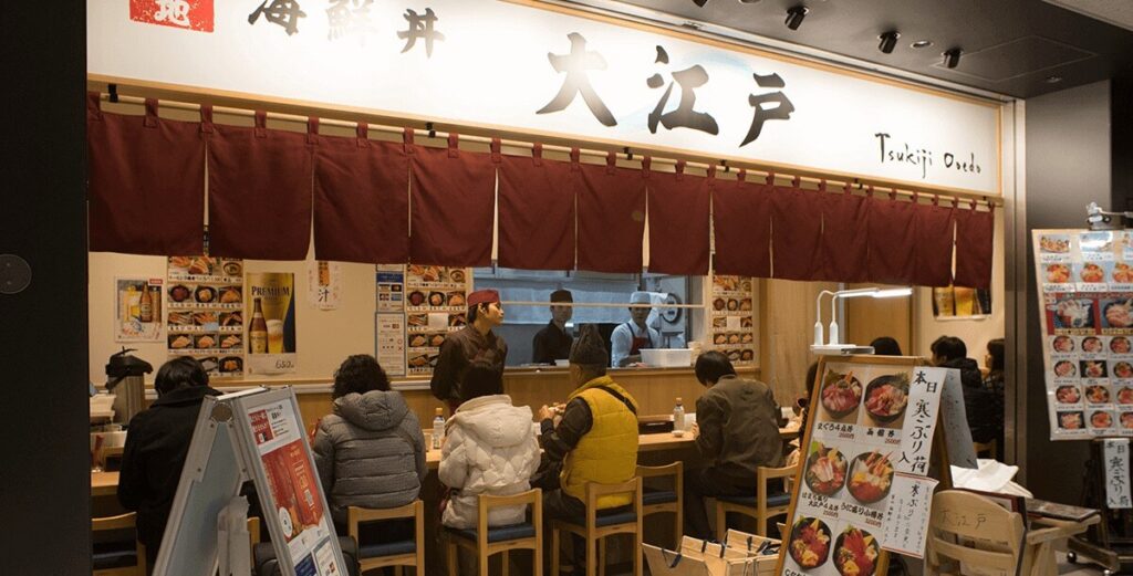 【日本東京自由行】東京豐洲市場全攻略:交通資訊、營業時間、參觀路線與必吃美食總整理 
海鮮丼大江戶
