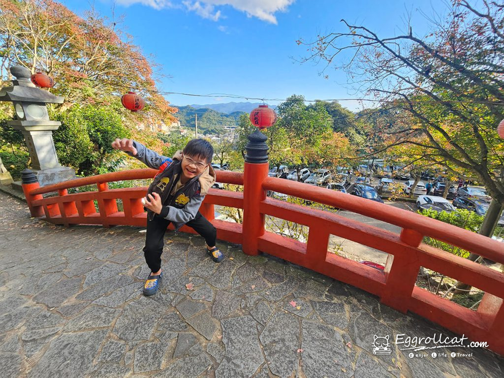 【新北汐止景點】拱北殿賞楓秘境|雙拱橋美景+北部人氣半日遊 汐止拱北殿賞楓